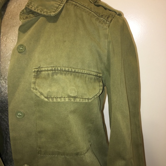 F21 army green utility jacket w/back statement - Picture 2 of 6
